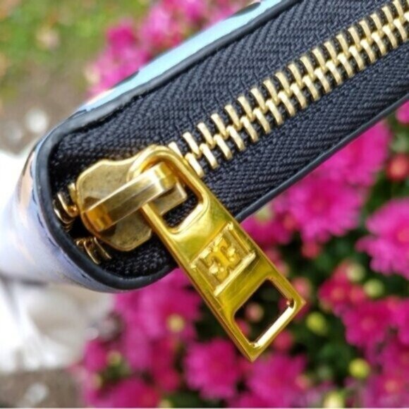 Escada Leather Purple Leopard Continental Wallet $550 - Picture 3 of 12